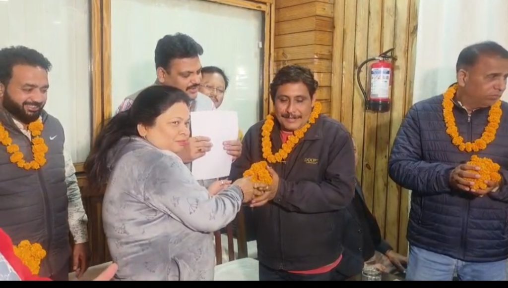 Screenshot_20241203_213512_WhatsApp